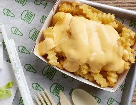 Cheesy crinkled chips